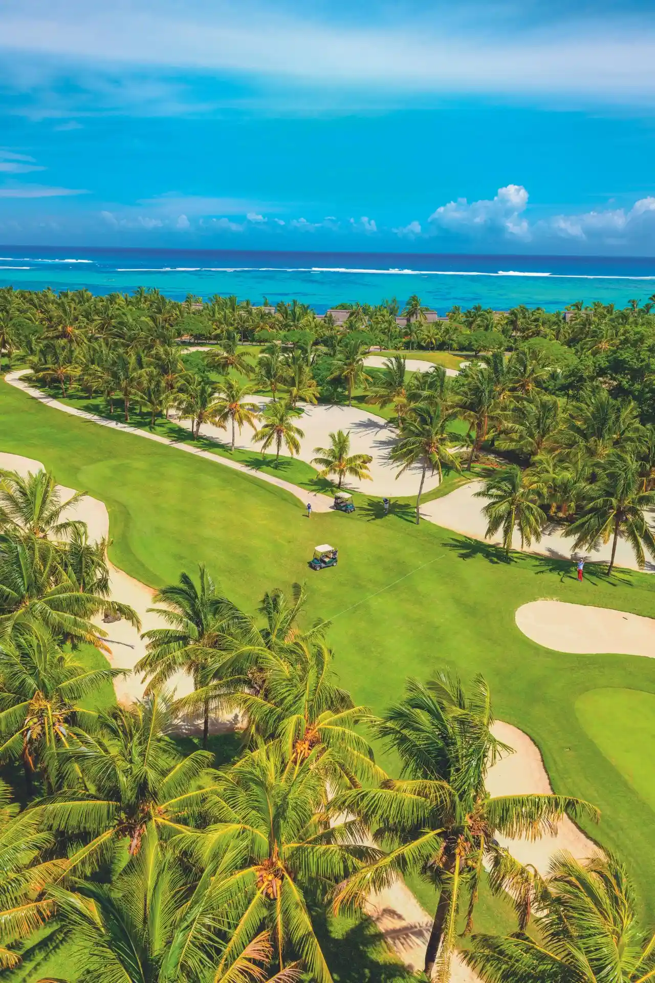 paradis mauritius golf course with green fairways and tropical landscape