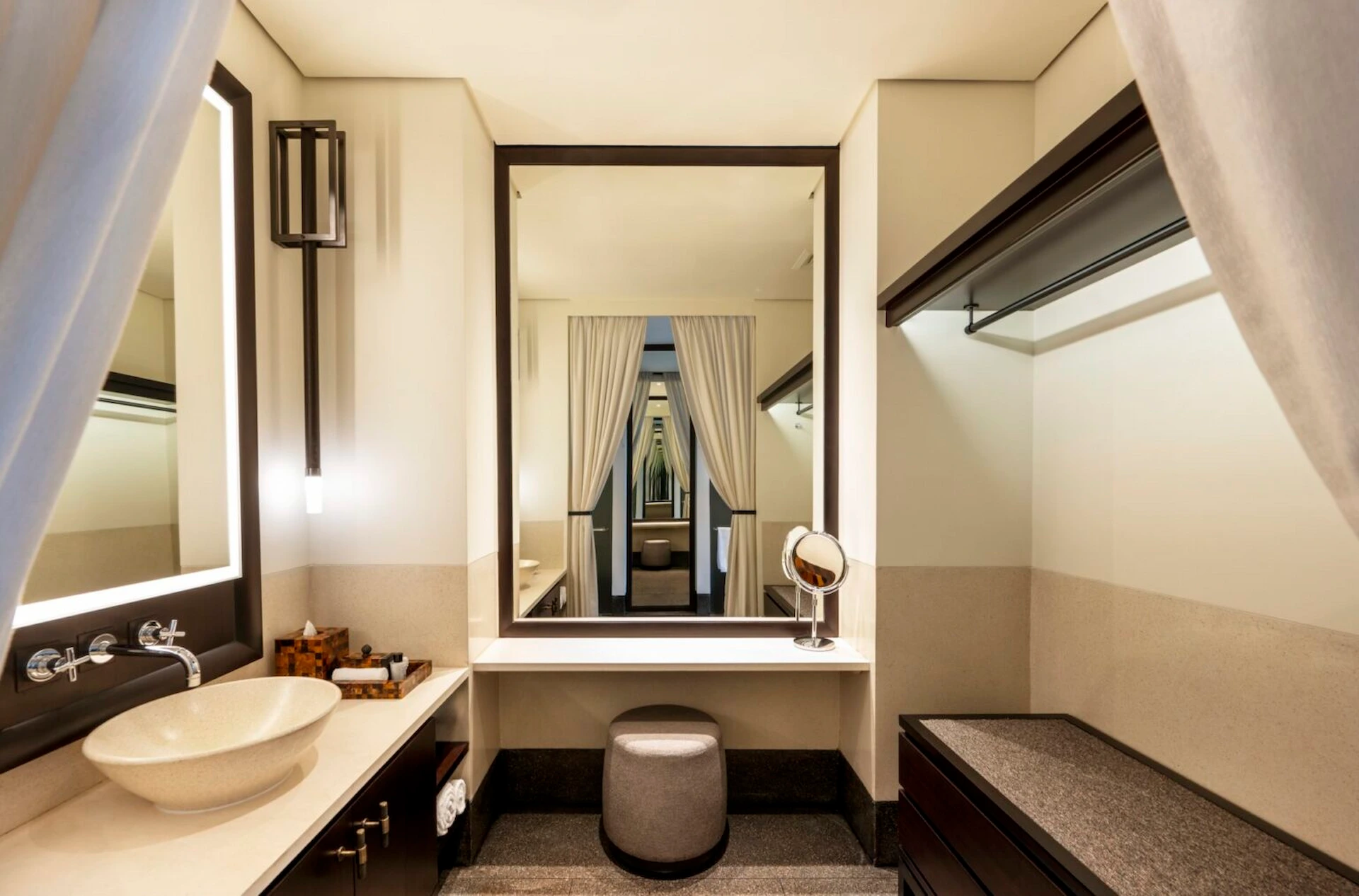 serai room bathroom at the chedi muscat oman