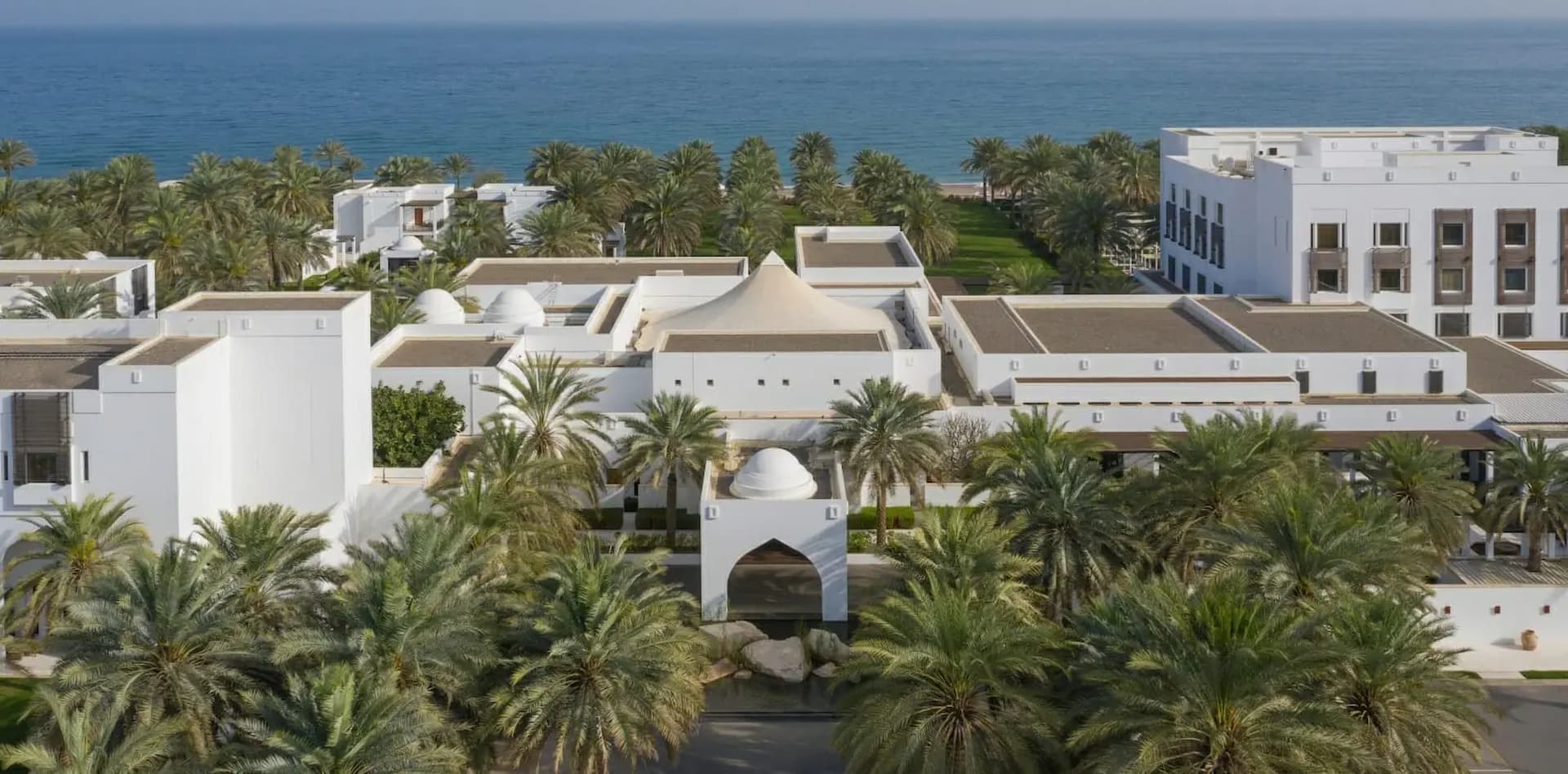 the chedi muscat oman hotel entrance