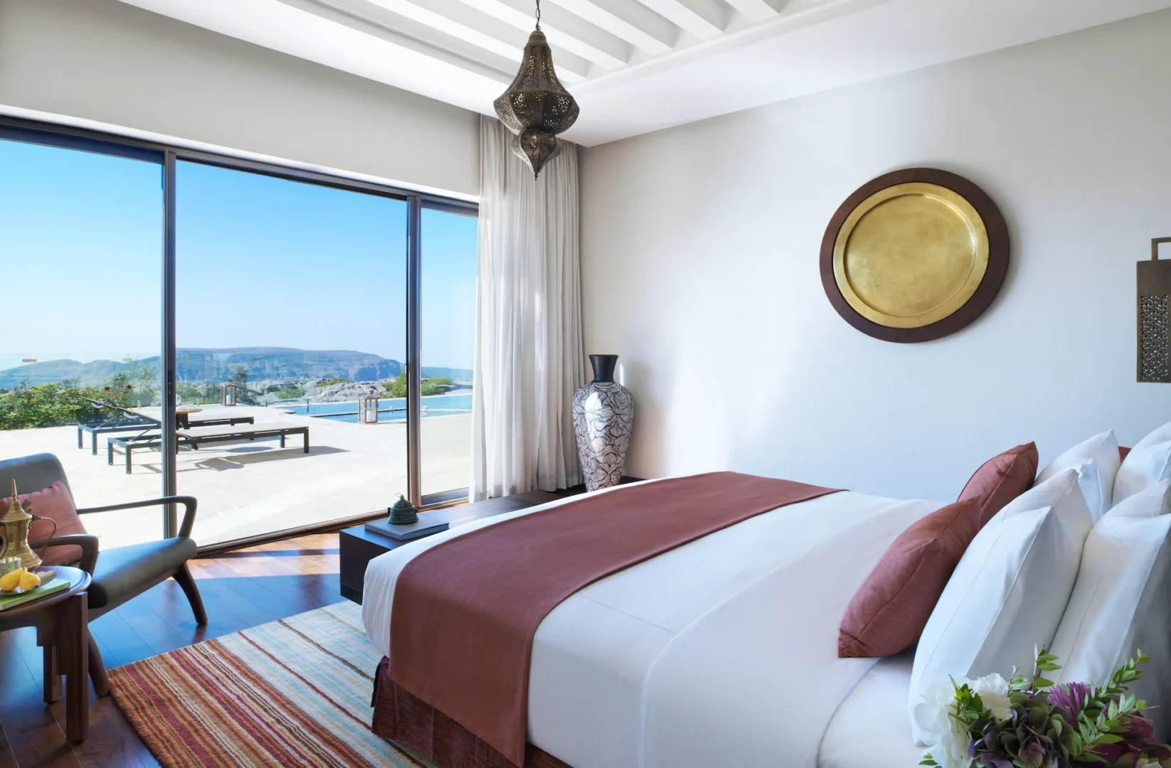 bed three bedroom royal mountain villa anantara al jabal al akhdar oman