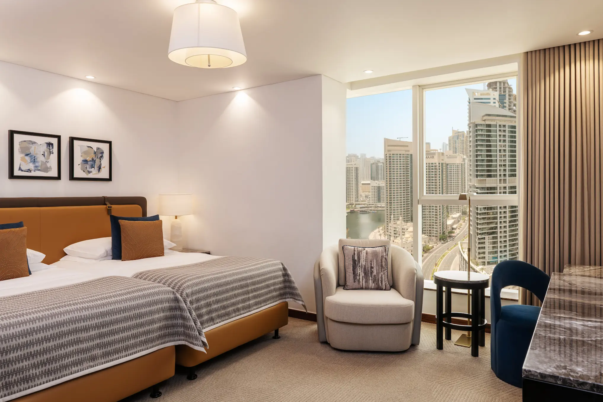grosvenor-house-dubai-deluxe-suite-twin-bed