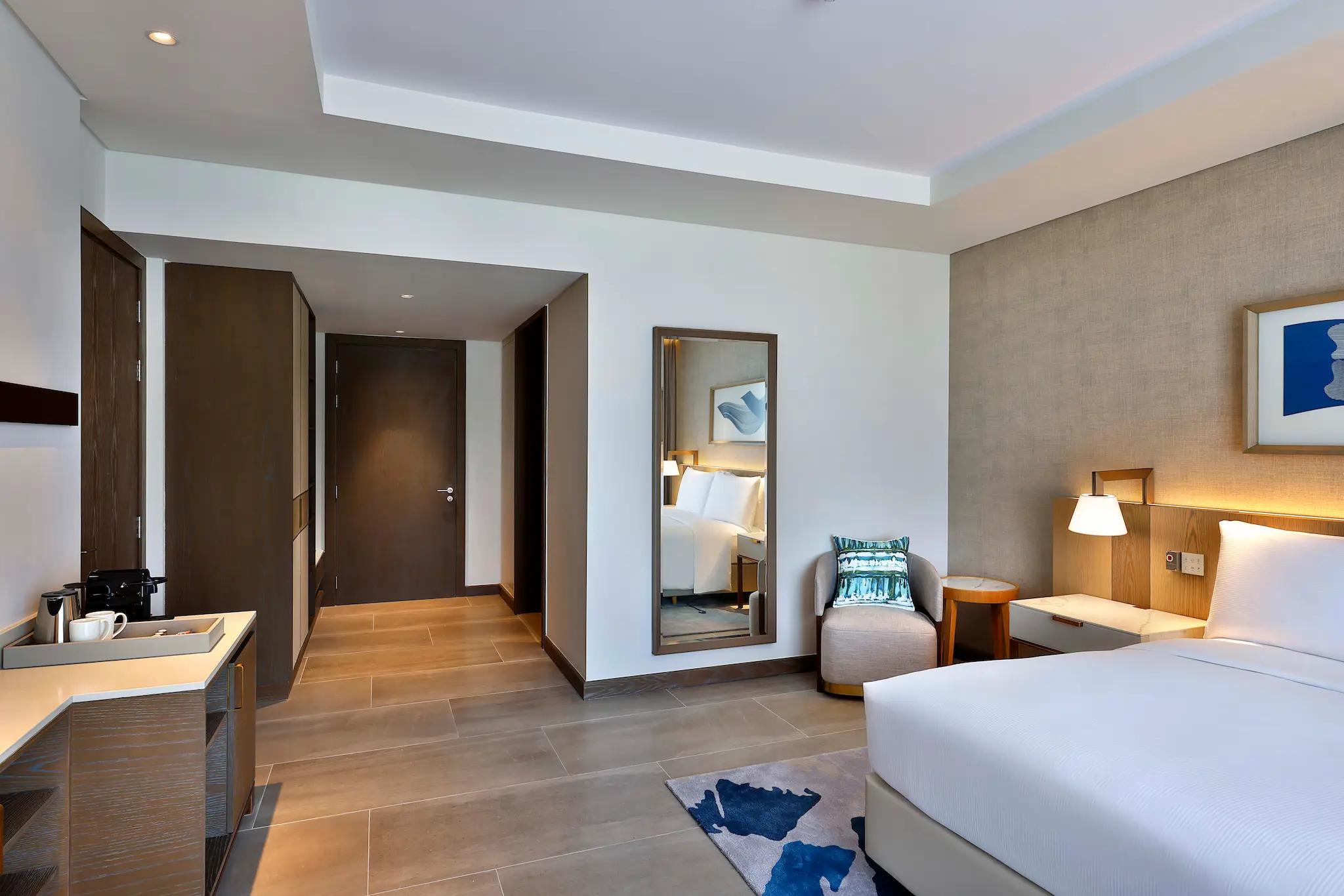 hilton abu dhabi yas island king accessible executive room interior