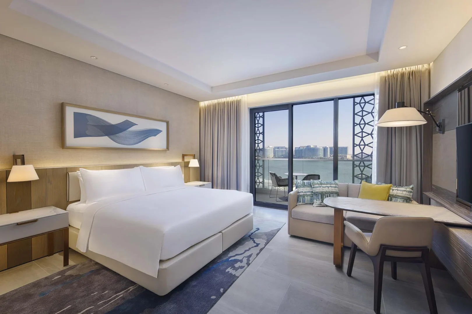 hilton abu dhabi yas island king deluxe room with bay view