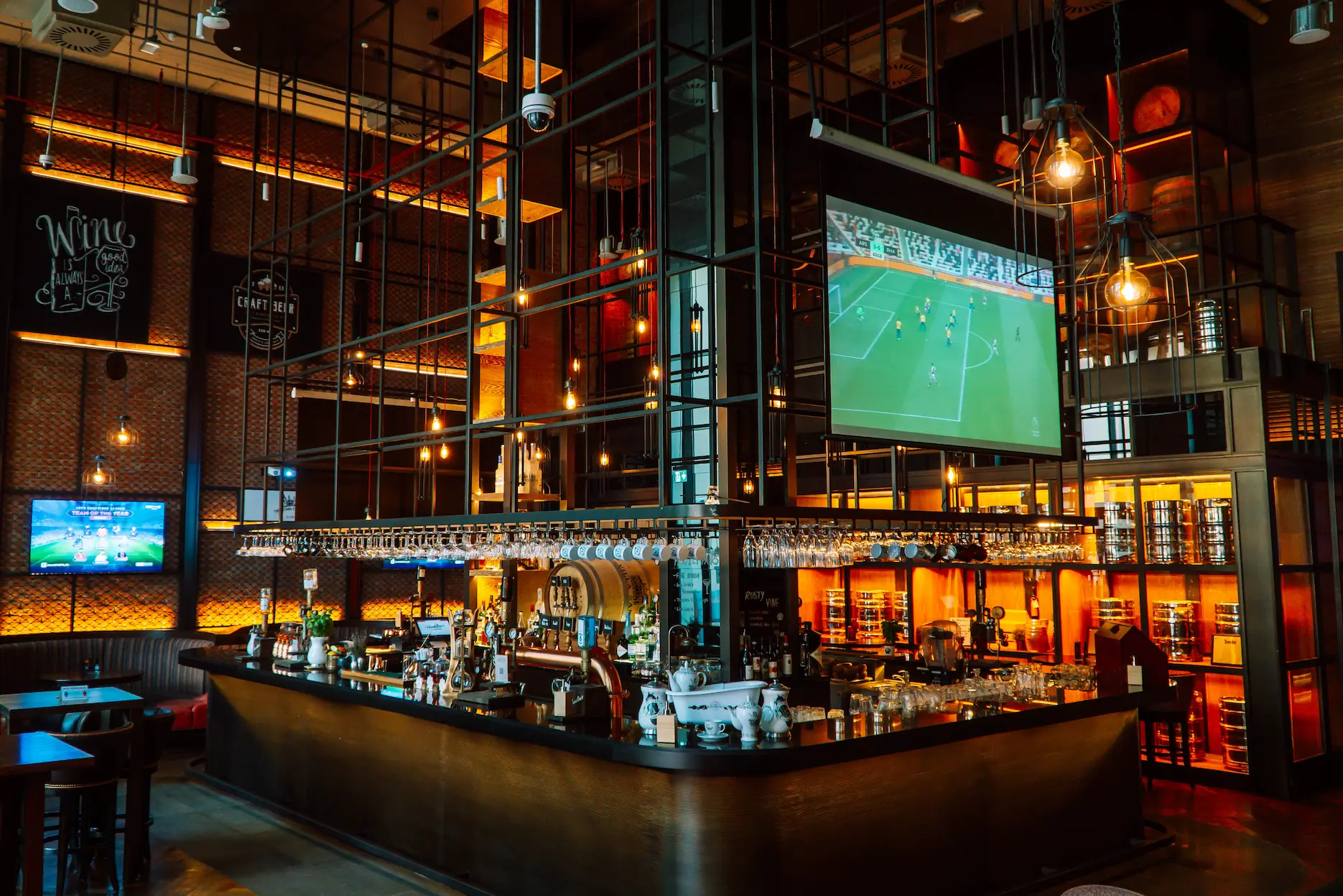 saadiyat-rotana-resort-and-villas-abu-dhabi-hamiltons-gastropub