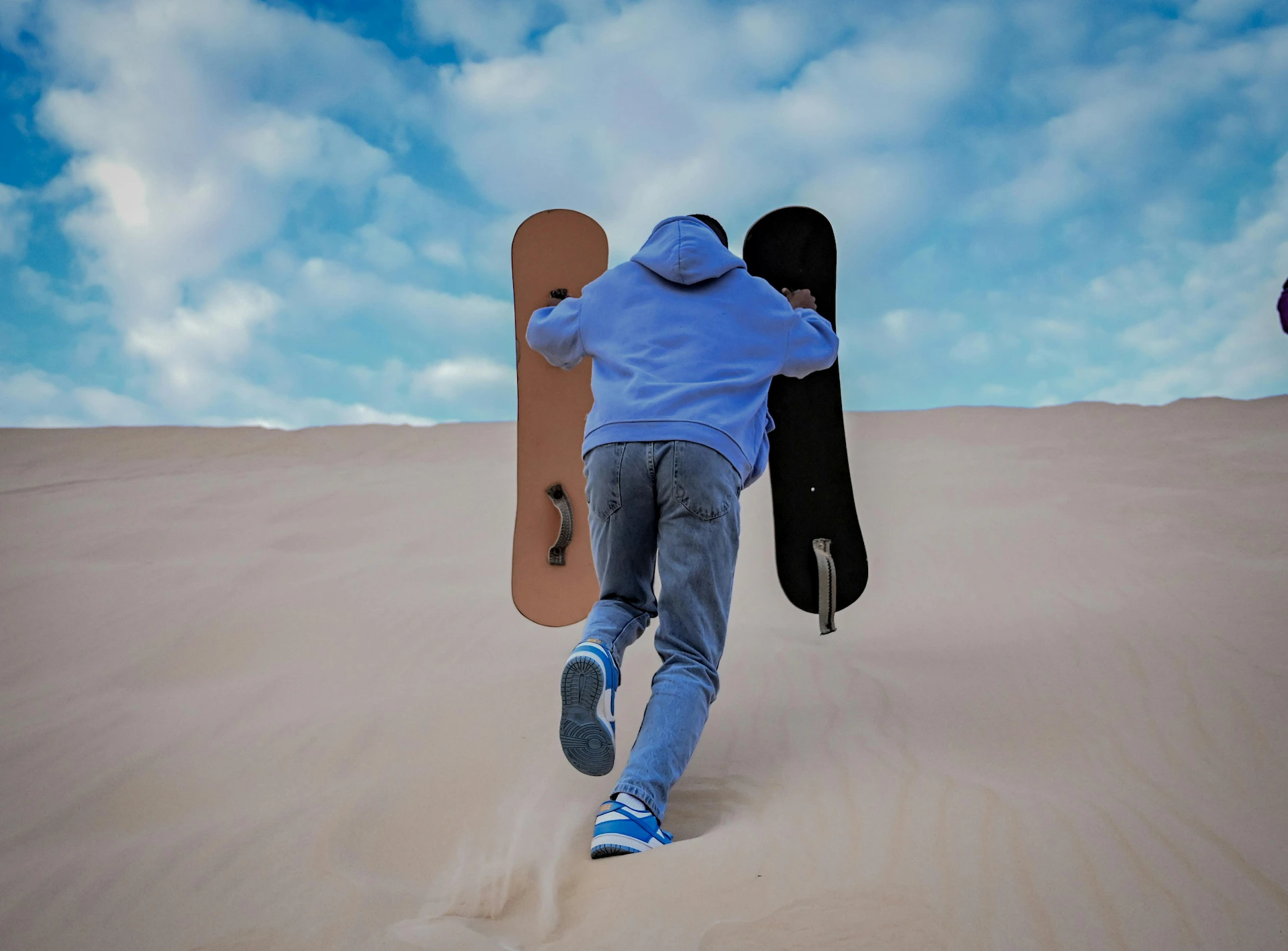 sand boarding dessert