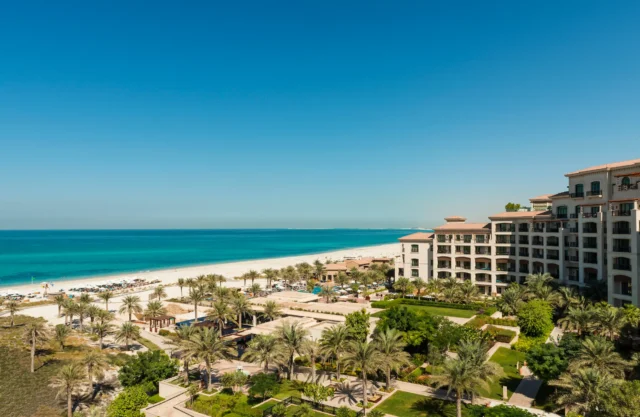 st regis saadiyat island abu dhabi resort view