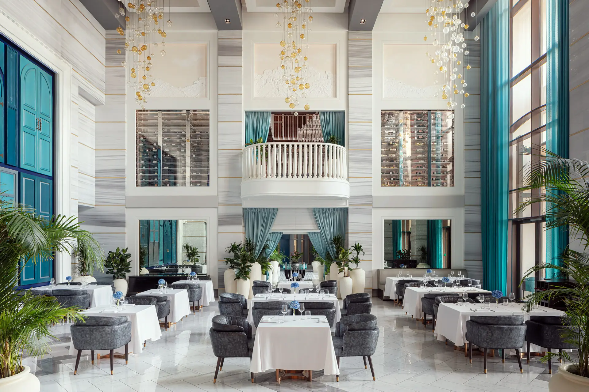 st regis saadiyat island abu dhabi sophia restaurant dining ambience