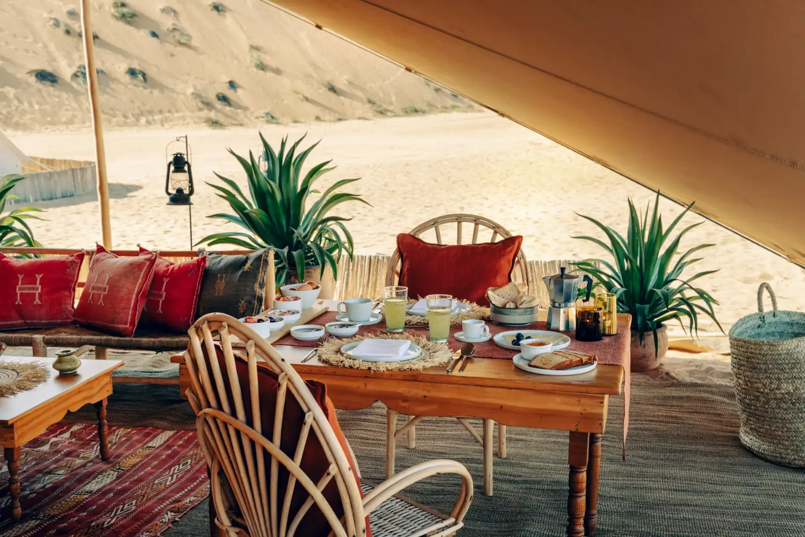 table tent magic camp oman