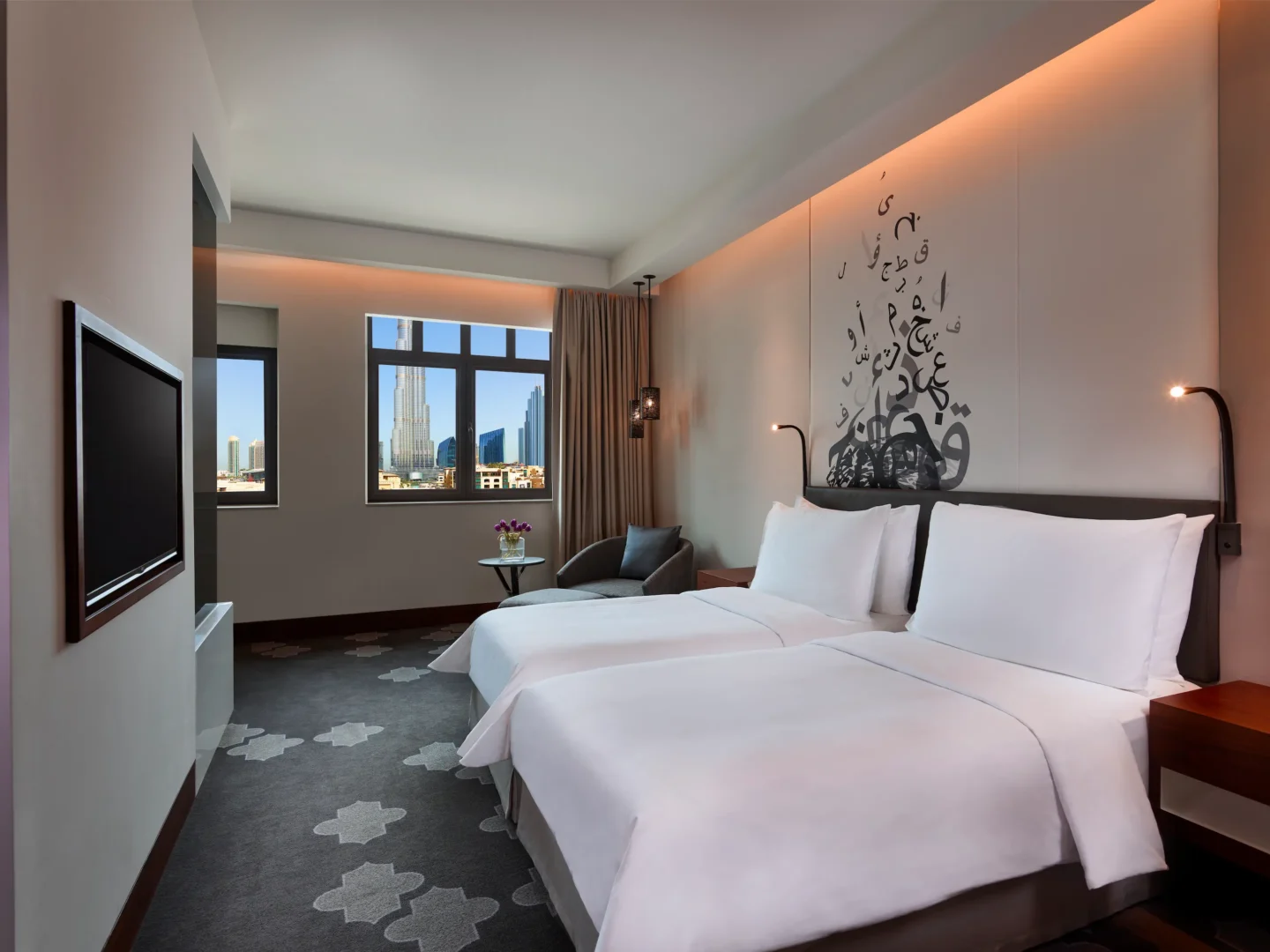 deluxe landmark view twin at the heritage hotel dubai with daylight city views