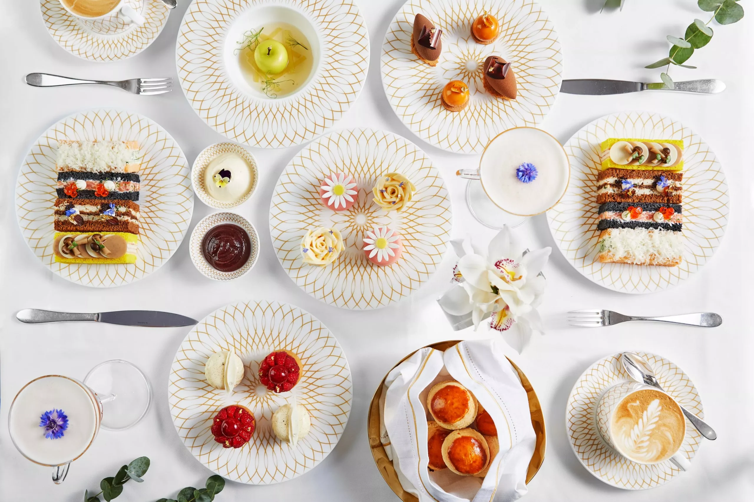 atlantis the palm platos cafe featuring stylish interiors, relaxed dining atmosphere and elegant all day cuisine in dubai