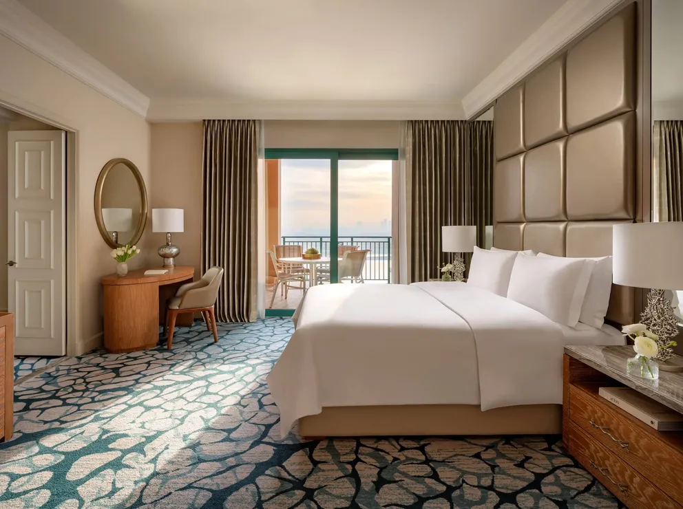 atlantis the palm terrace suite king bedroom with spacious layout, plush king bed and elegant interiors offering refined luxury in dubai