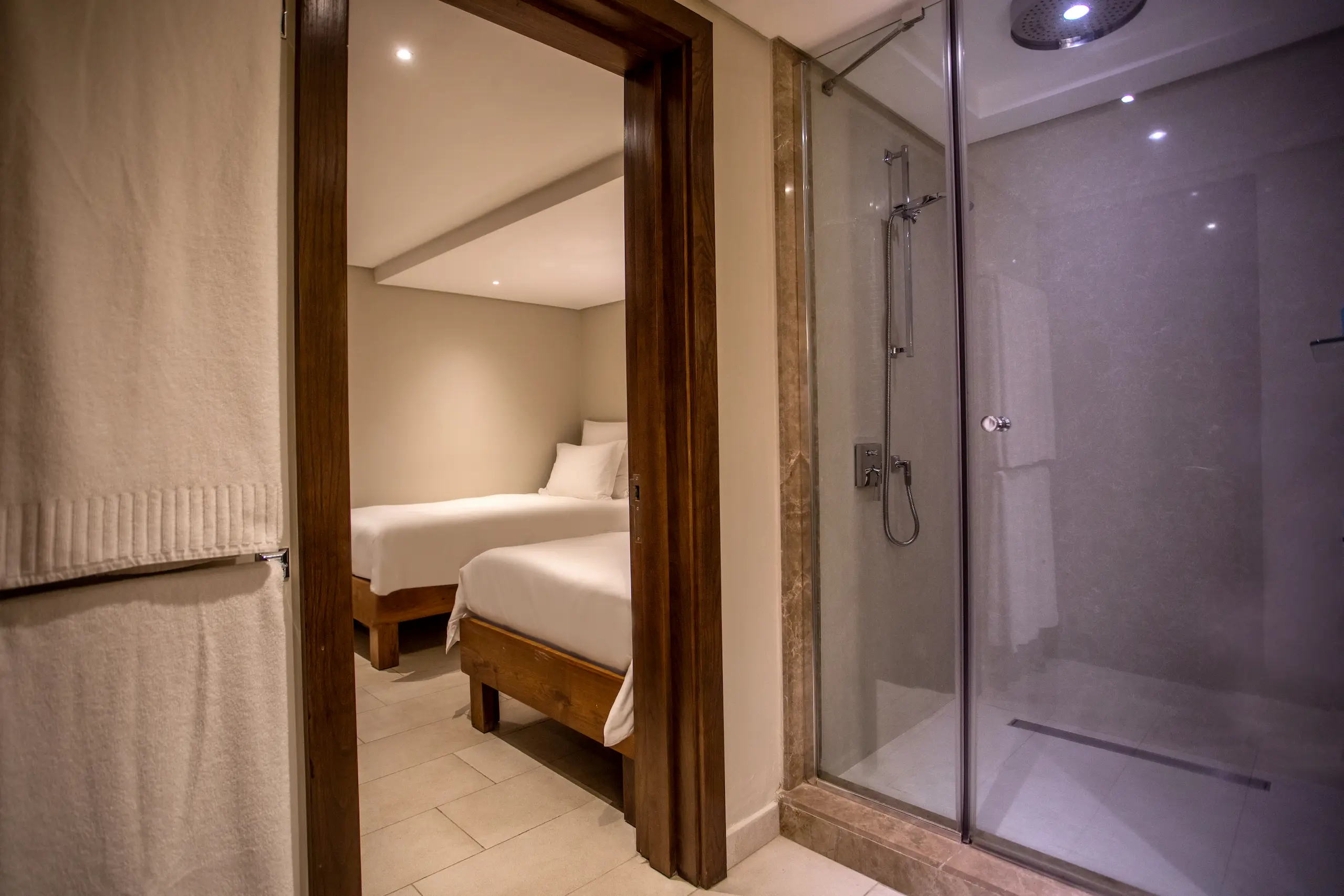 royal palm beachcomber family suite terrace en suite bathroom with elegant luxury finishes in grand baie mauritius