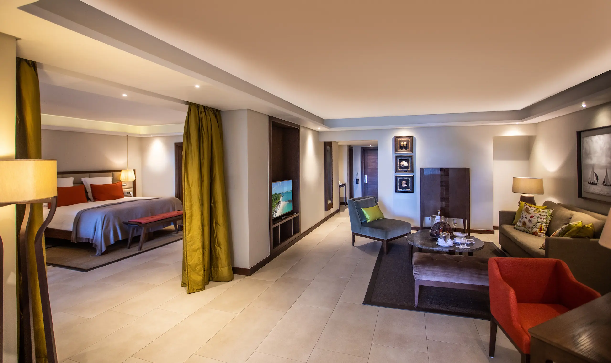 royal-palm-beachcomber-family-suite-room-connecting-to-lounge-grand-baie-mauritius