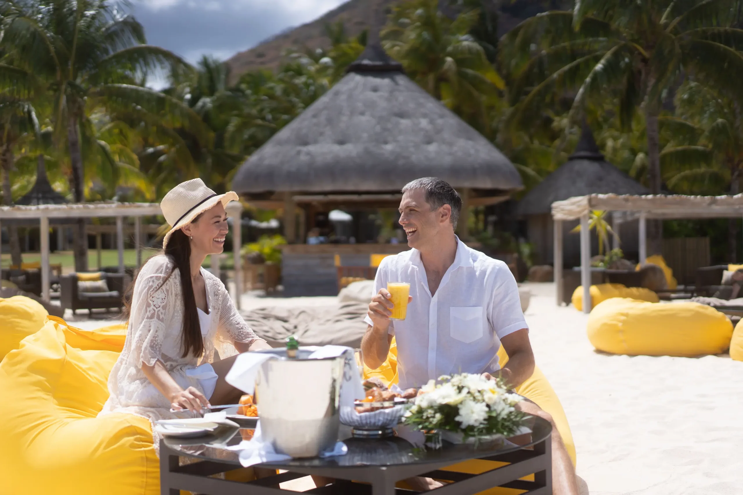 dinarobin beachcomber golf resort spa mauritius wedding meal served in an elegant beachfront reception setting