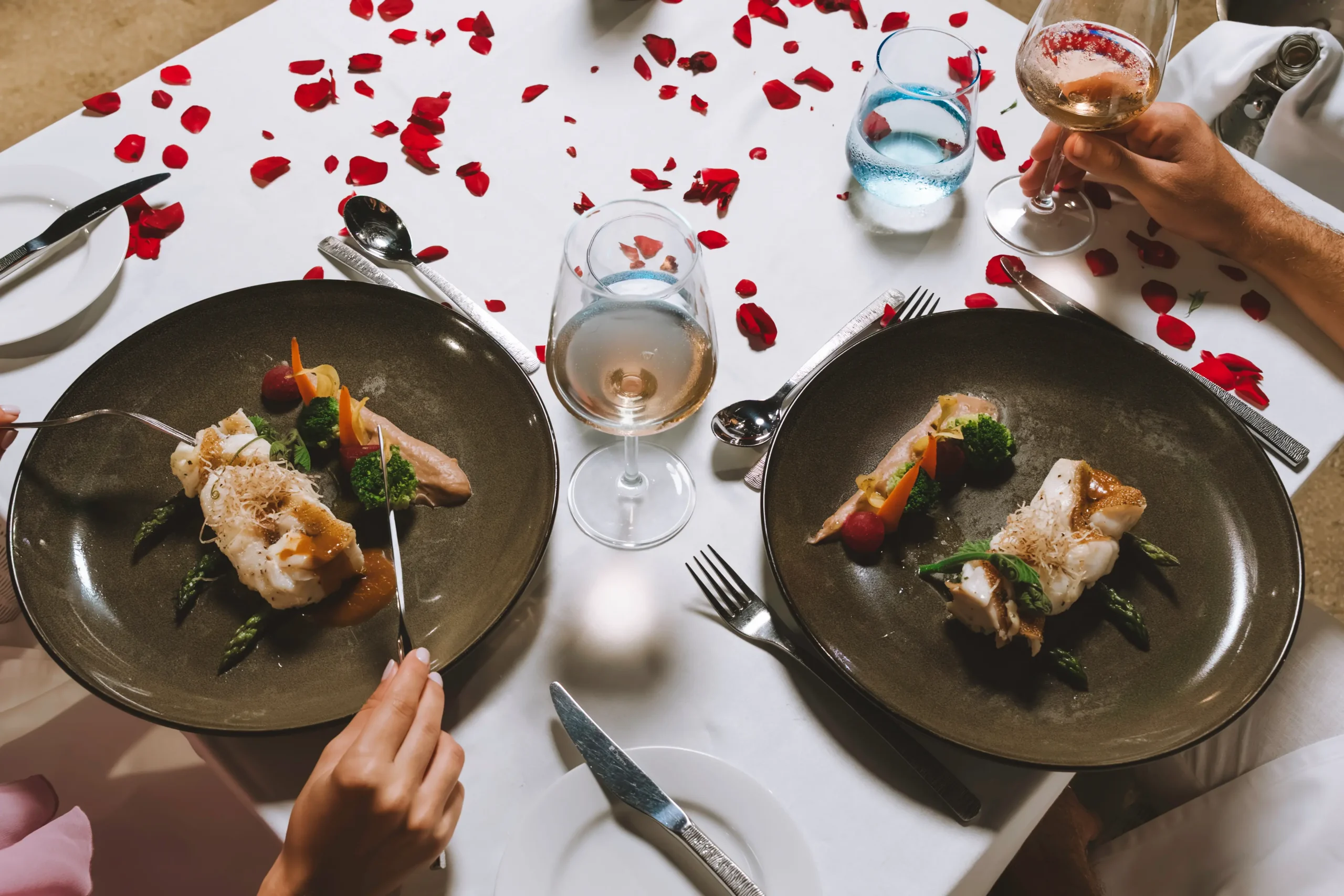 mauricia beachcomber resort spa mauritius wedding dinner food featuring beautifully presented gourmet cuisine elegant table settings and a luxury dining experience for a romantic island celebration