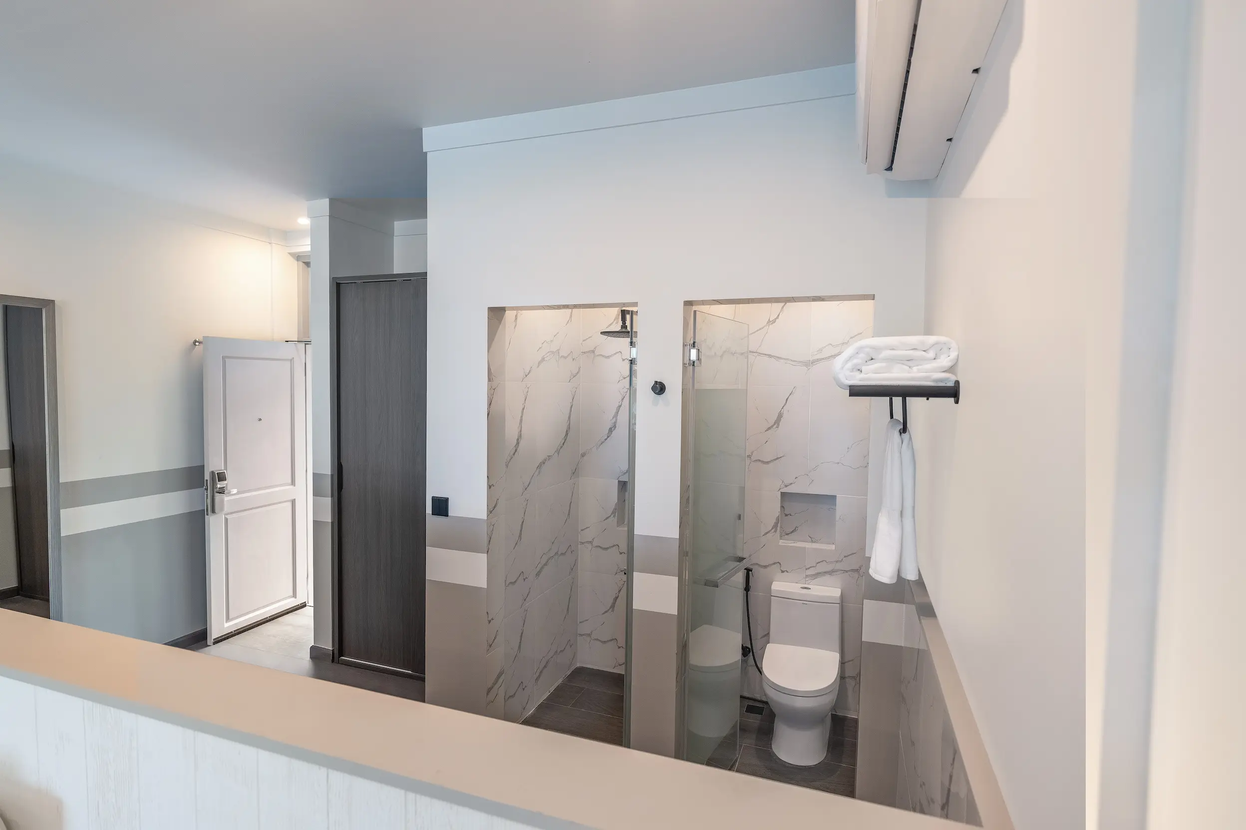 sun-siyam-olhuveli-maldives-beach-pavilion-bathroom